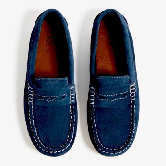 LIKE NEW Zara Boys Dark Blue Suede Driving Mocs/Loafers-Size 34 EU 9 Year Old - Picture 1 of 6